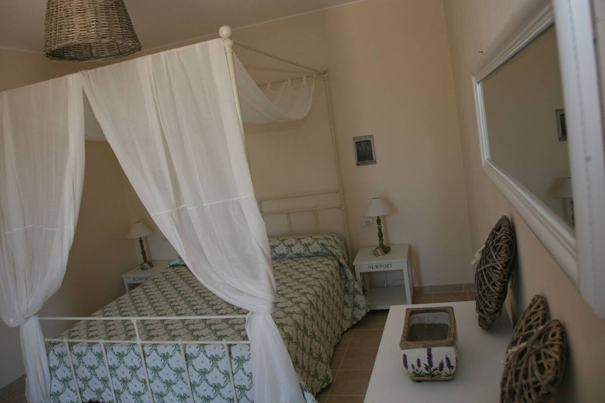 Elite House, 1 Bedroom | 17 bedrooms, individually furnished, bed sheets