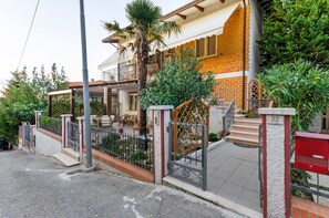 Exterior - Pleasant Apartment With Courtyard (Saludecio)