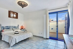 3 bedrooms, in-room safe, iron/ironing board, WiFi - CASA MAY , LUXURY VILLA

 UNIQUE ONE OFF MOROCCAN VILLA

5 STARS  on Tripadvisor (Corralejo)