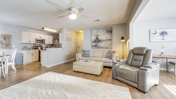 Apartment (3 Bedrooms) | Front of property