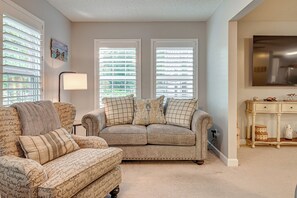 Apartment (3 Bedrooms) | Interior - 4 Mi to Brookgreen Gardens: Murrells Inlet Condo (Murrells Inlet)