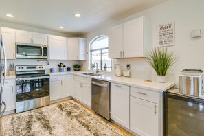 House (3 Bedrooms) | Interior - ~ 5 Mi to Lake Havasu: Family Home w/ Fenced Yard! (Lake Havasu City)