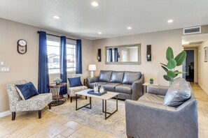 House (3 Bedrooms) | Interior - ~ 5 Mi to Lake Havasu: Family Home w/ Fenced Yard! (Lake Havasu City)