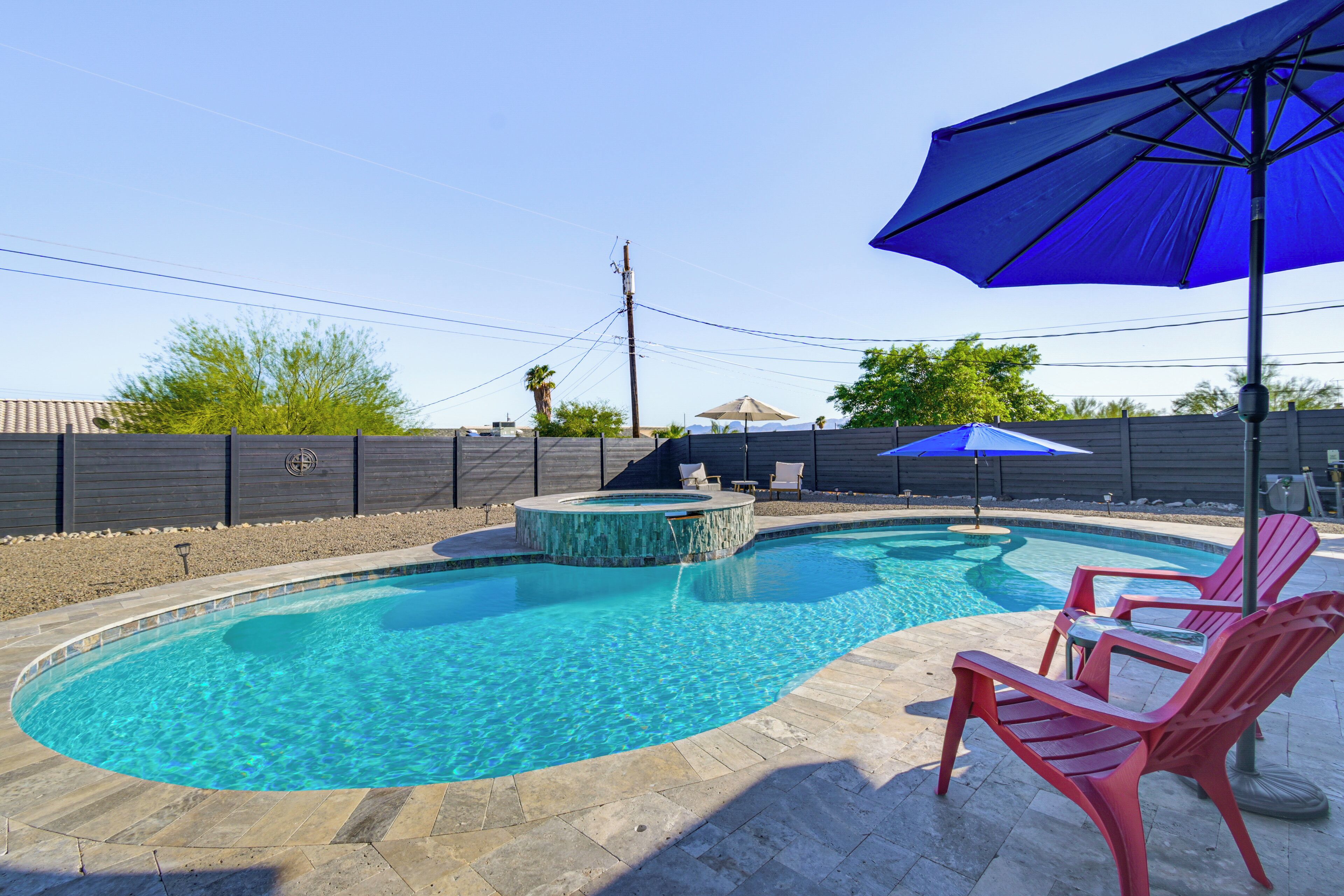 Rumah (3 Bedrooms) | Bagian depan properti