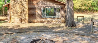 Davis Cabin w/ Fire Pit: Close to Turner Falls!