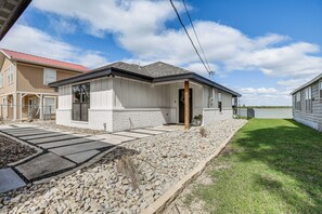 House (3 Bedrooms) | Interior - Lakefront Home w/ Dock & Patio in San Angelo! (San Angelo)