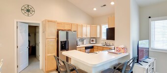 4 Mi to Beach: Lewes Townhome w/ Ping-pong Table