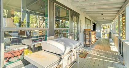 Lakefront Home: Deck, Grills & Fire Pit in Karnack