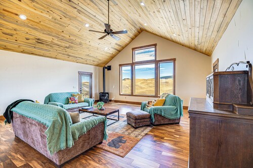 Mtn-view Home w/ Public Land Access in Guffey!