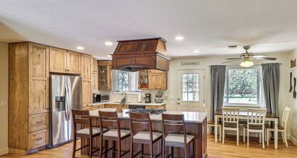 Near Woodland Lake Park: Home w/ Fire Pit!