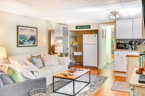 Apartment (1 Bedroom) | Interior