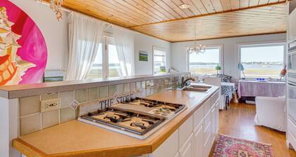 Walk to the Beach: Pet-friendly Gem in Biddeford!