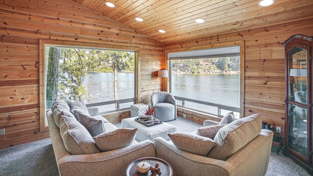 Interior - Spokane River Access & Fire Pit: Post Falls Cabin (Post Falls)