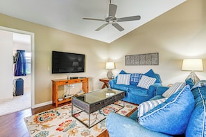 Villa (2 Bedrooms) | Interior - Sunny Canal-view Villa w/ Lanai in Sebring! (Sebring)