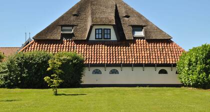 Lovely Holiday Home in Texel Near Sea