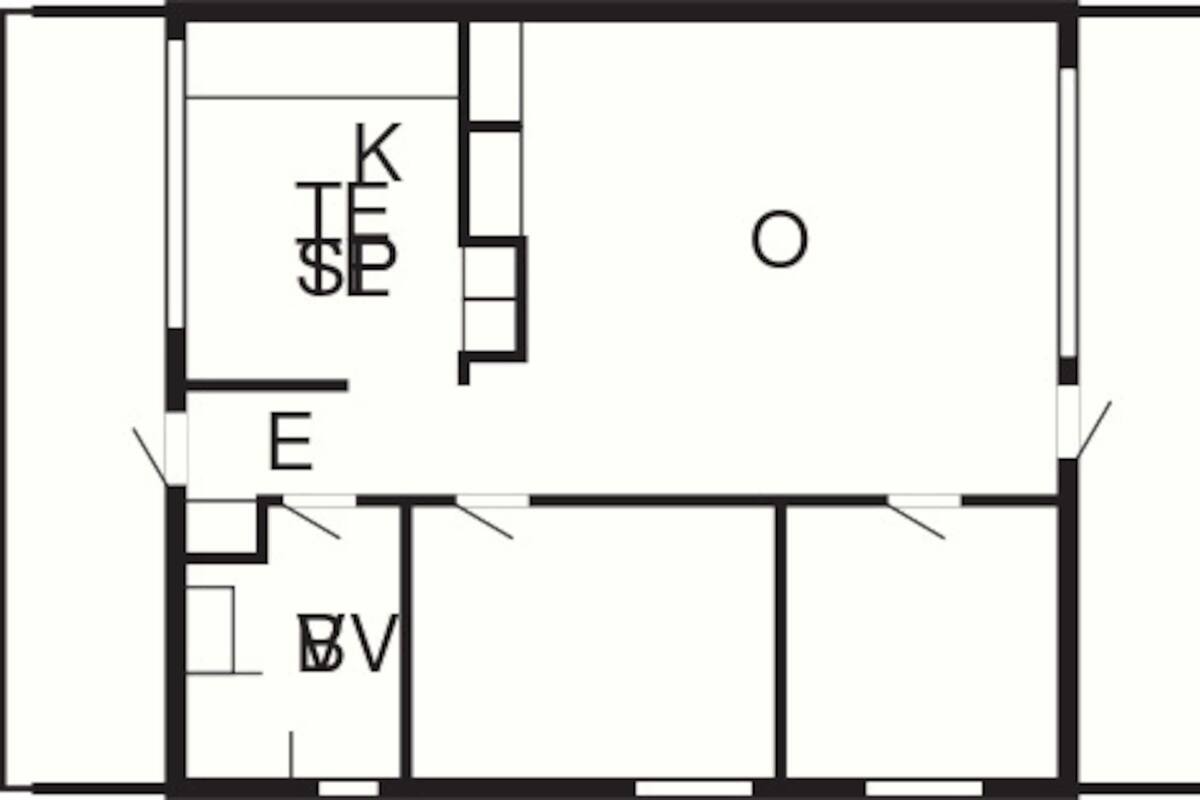 A floor plan with labeled rooms K, E, and BV, and a large central open space marked O.