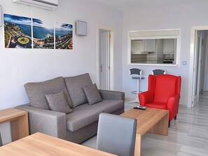 Appartement Classique, 4 chambres | Salle de séjour