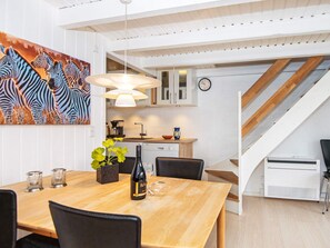 Luxury House, 2 Bedrooms | Interior