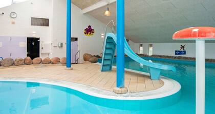 4 Person Holiday Home on a Holiday Park in Hemmet