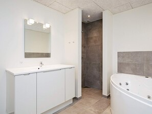 Appartement Classique, 3 chambres | Intérieur