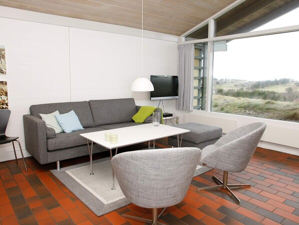 Deluxe House, 2 Bedrooms | Interior