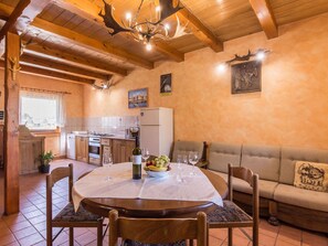Dining - Tranquil Holiday Home in Kvarner Near Kupa River (Brod Moravice)