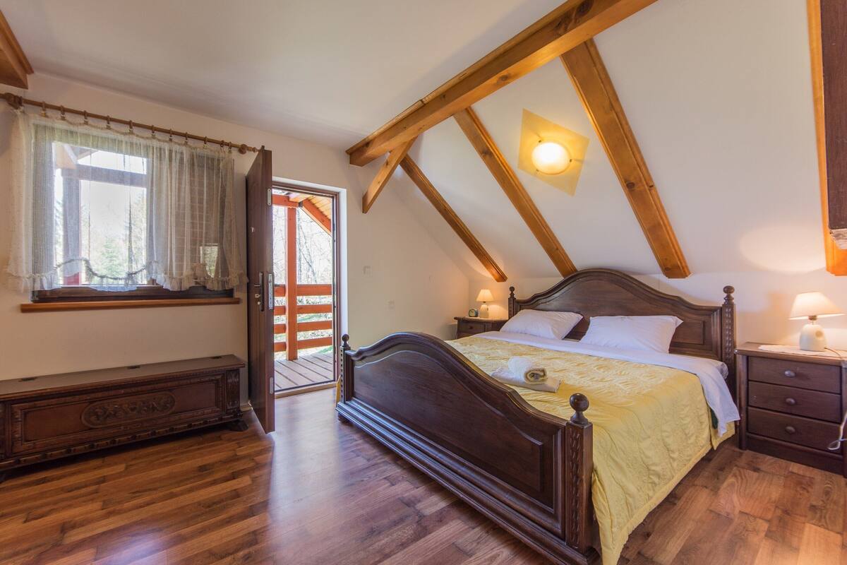 Comfort House, 3 Bedrooms | 12 bedrooms, individually furnished, bed sheets