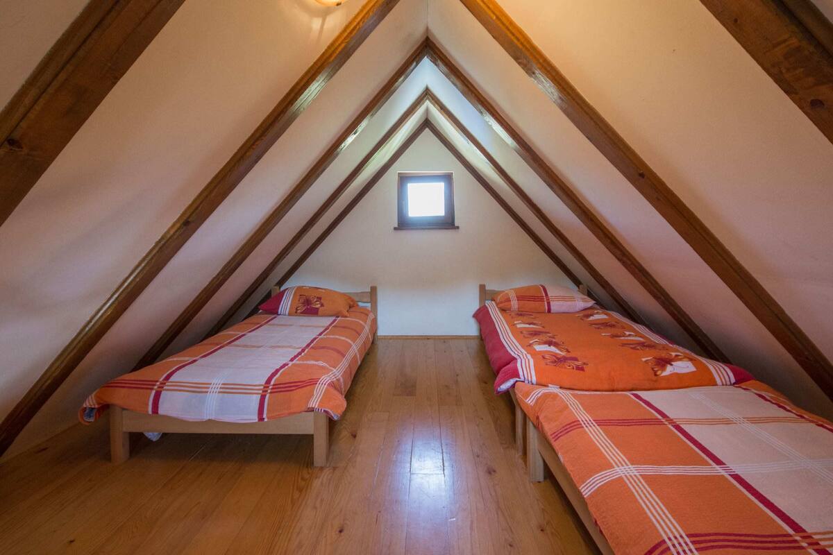 Hus Deluxe - 4 sovrum | 12 sovrum, unika möbler och sängkläder