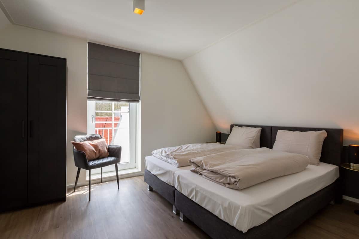 Departamento clásico, 3 habitaciones | 6 habitaciones, muebles diferentes y ropa de cama