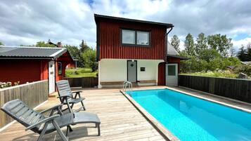 Comfort House, 5 Bedrooms | Pool | Indoor pool, outdoor pool