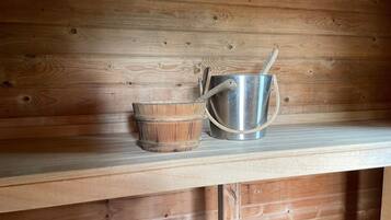 Comfort House, 5 Bedrooms | Sauna