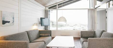 Deluxe House, 2 Bedrooms | Interior