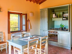 Private kitchen - Apartment in a Modern Holiday Home in Anghiari (Anghiari)