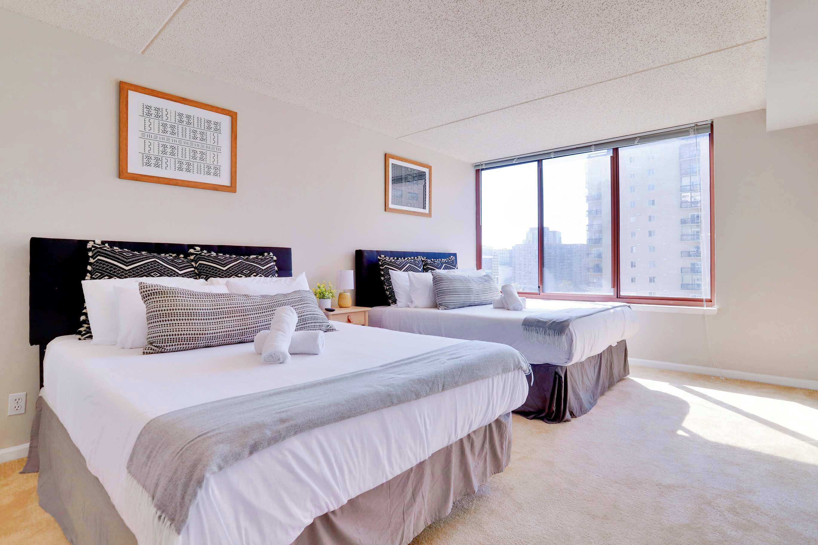 2 多间卧室、办公桌、熨斗/熨衣板、WiFi