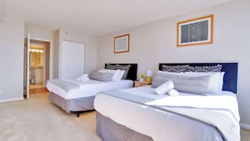 2 bedrooms, desk, iron/ironing board, WiFi