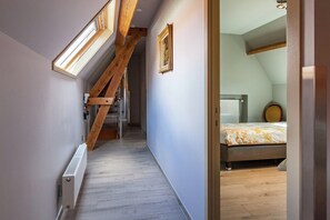5 habitaciones y ropa de cama