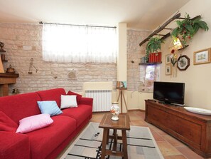 Hus – classic, 3 soverom | Oppholdsrom | Peis