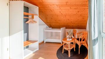 Classic House, 3 Bedrooms | 6 bedrooms, individually furnished