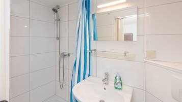 Rumah Klasik, beberapa kamar | Kamar mandi | Bathtub