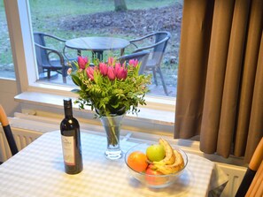 Dining - Completely Detached Bungalow in a Nature-filled Park by a Large fen (Stramproy)