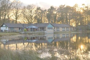 Exterior - Completely Detached Bungalow in a Nature-filled Park by a Large fen (Stramproy)