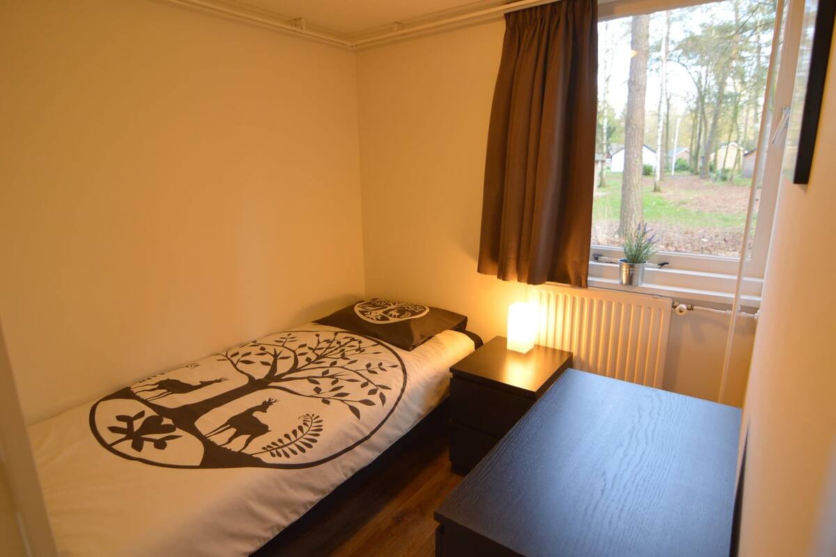 Comfort House, 2 Bedrooms | 2 bedrooms, individually furnished, bed sheets