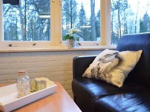 Living room - Completely Detached Bungalow in a Nature-filled Park by a Large fen (Stramproy)