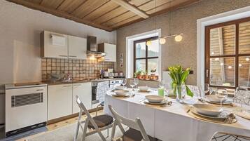 Refrigerador, horno, placa de cocina, lavavajillas