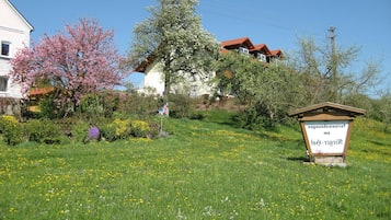 Deluxe Apartment, 2 Bedrooms | Property grounds