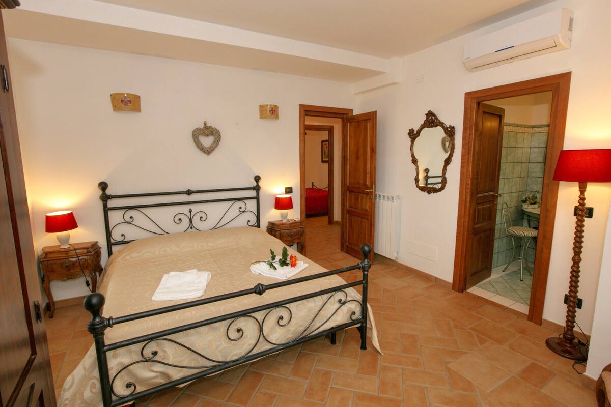 Classic Villa, Multiple Bedrooms | 18 bedrooms, individually furnished, bed sheets