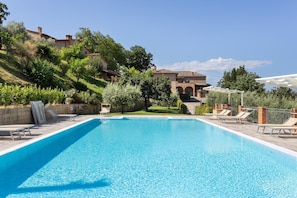 Pool - Lavish Holiday Home in Volterra With Pool (Volterra)