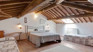 5 bedrooms, bed sheets