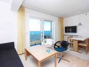 Classic House, 2 Bedrooms | Interior