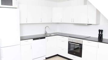 Deluxe House, 5 Bedrooms | Interior